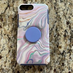 Otter box + pop socket iPhone 8 Plus